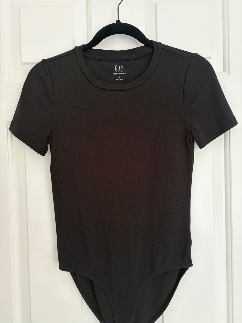 GAP Women's Black Short-Sleeve Ribbed Bodysuit